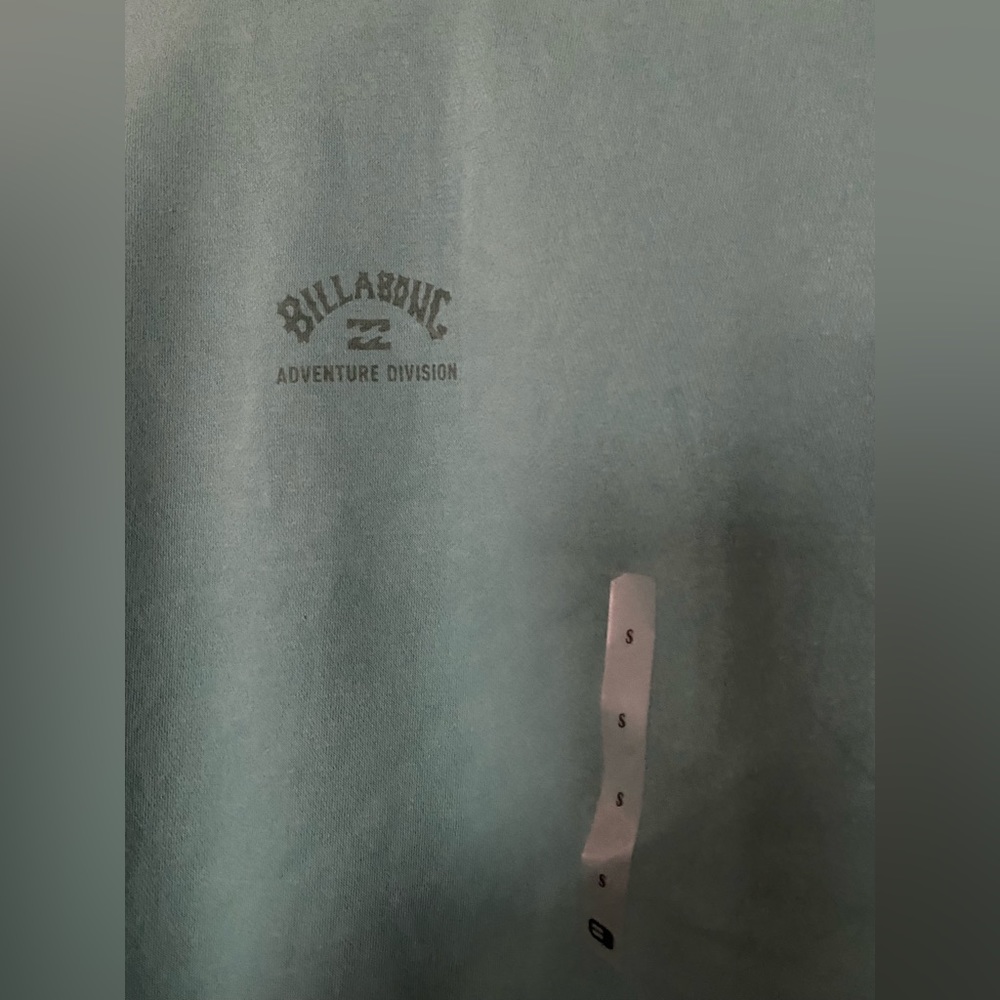 Billabong Mock-neck crewneck, never worn brand new
